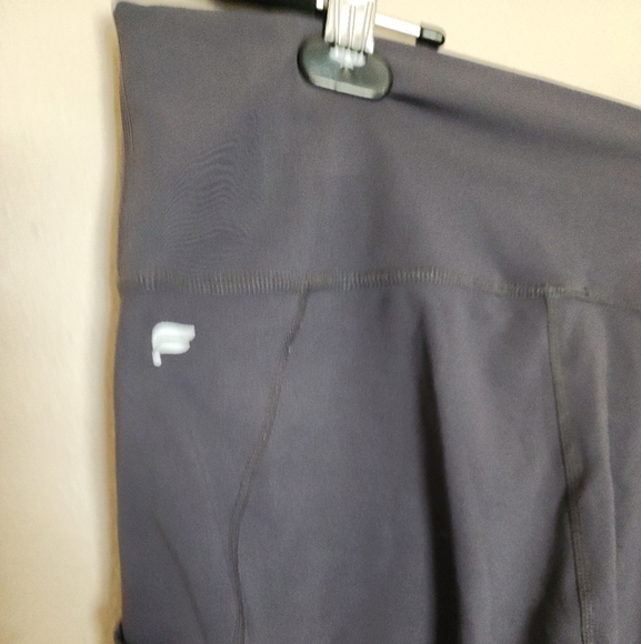 Fabletics Leggings (🌵FOR BUNDLES ONLY) - Picture 3 of 4